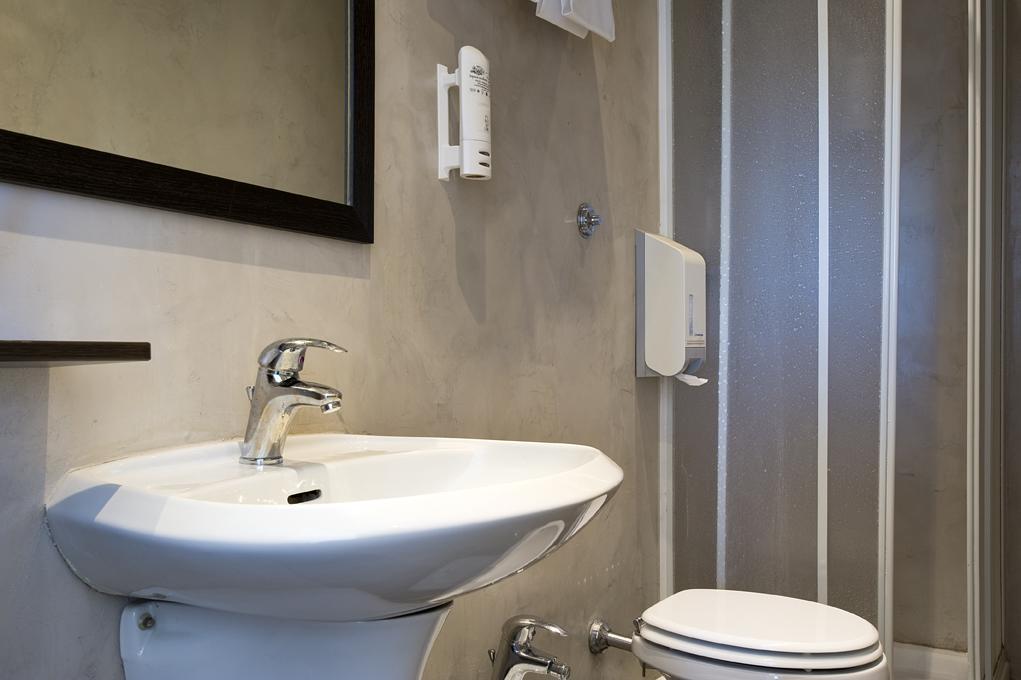 Hotel Bellavista Лидо ди Остия Екстериор снимка
