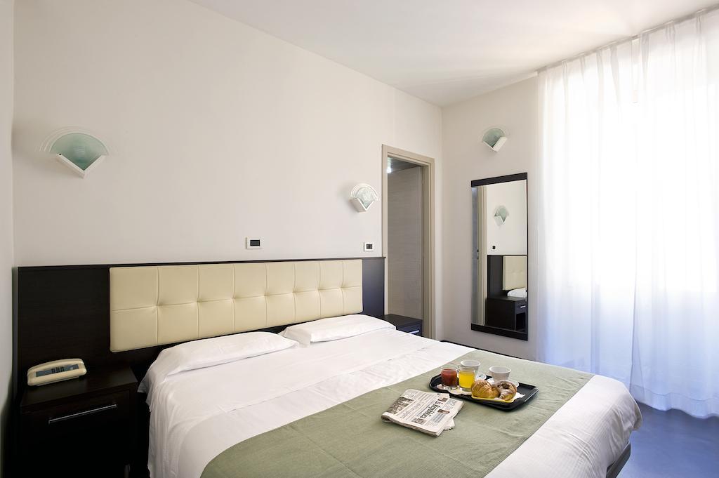 Hotel Bellavista Лидо ди Остия Стая снимка