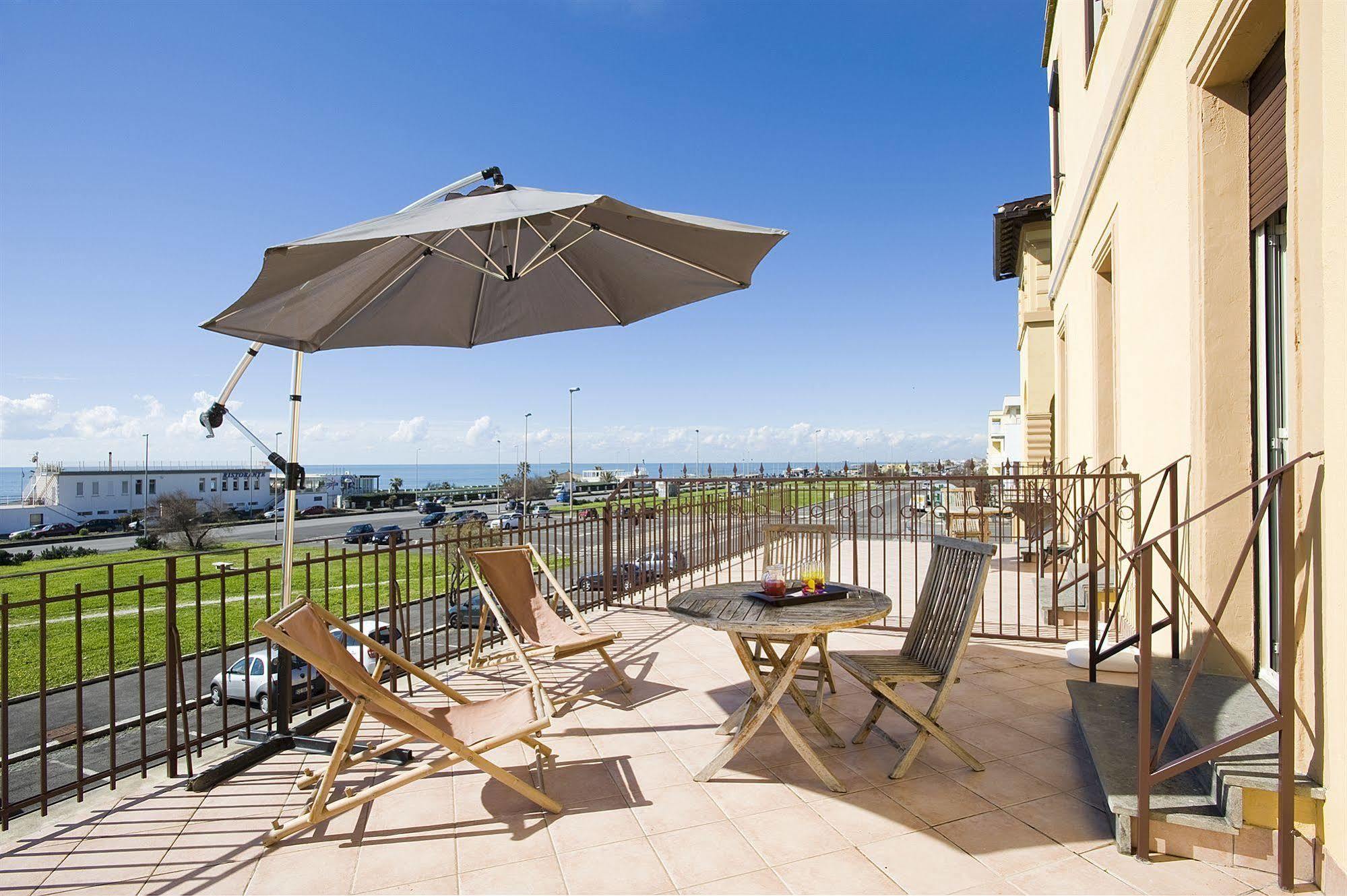 Hotel Bellavista Лидо ди Остия Екстериор снимка