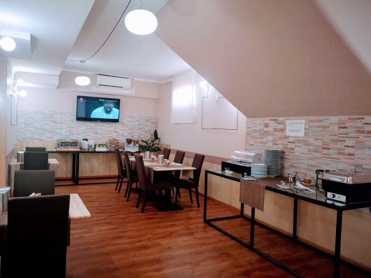Hotel Bellavista Лидо ди Остия Екстериор снимка